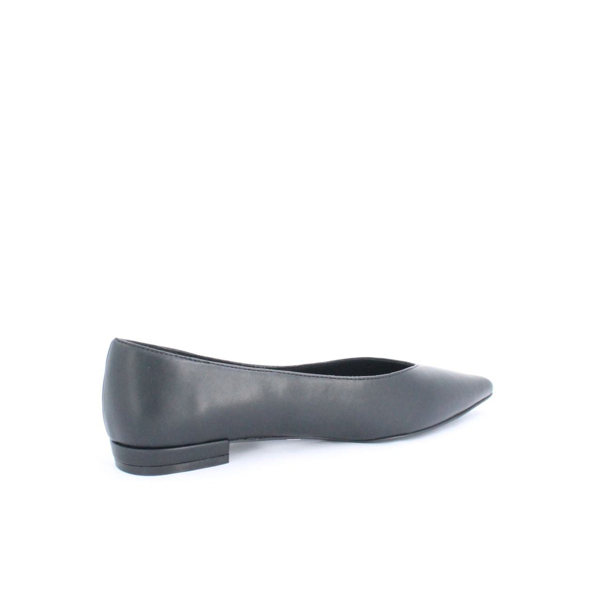 Black Kiril pump flat shoe, minimalist design in faux leather, elegant and versatile, ideal for casual or formal outfits.