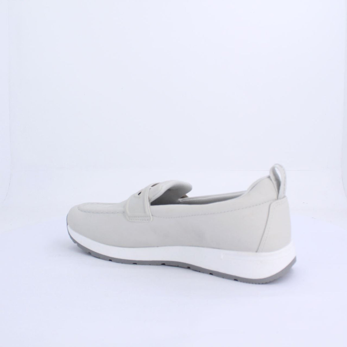 Marley moccasin in grey with a sporty twist, featuring a minimalist design and white midsole.