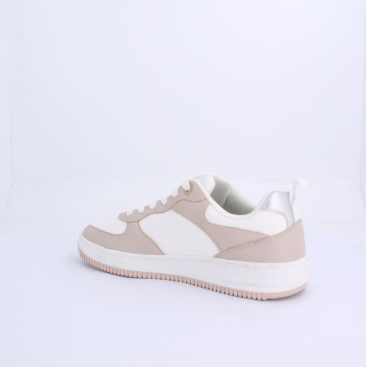 Beige and white Alexis sneakers by Milano with modern design, featuring white laces and midsole for a stylish, minimalistic look.